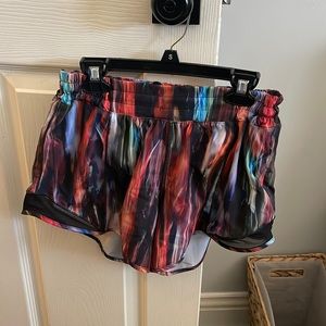 Lulu Shorts Size 6 4 inch